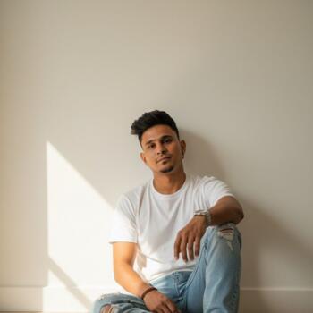 Babysitting job in Bandar Puncak Alam: babysitting job Mani