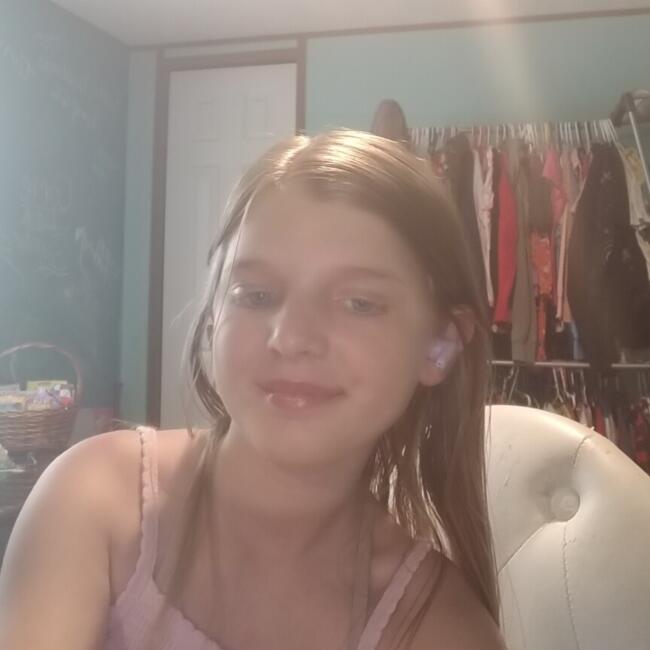 Babysitter in Hughes Springs: Addyson
