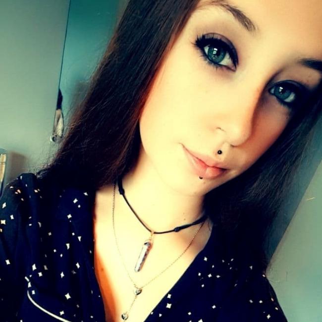 Babysitter in La Louvière: Sunseeharee