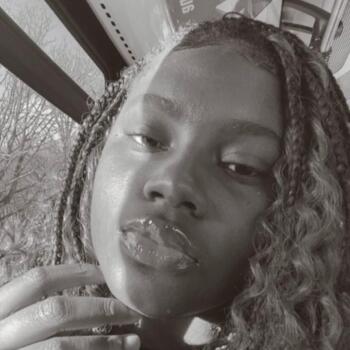 Babysitter Saint-Genis-les-Ollières: Miriam