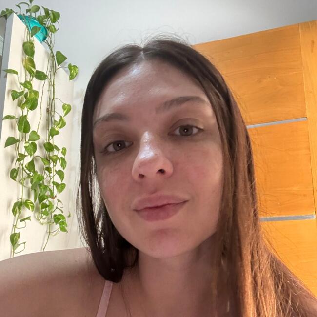 Babysitting job in Arapongas: Claudia Maria