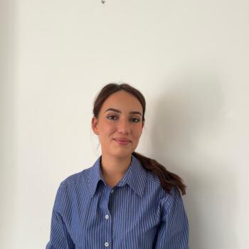 Babysitter in Neuilly-sur-Seine: Ambre lily