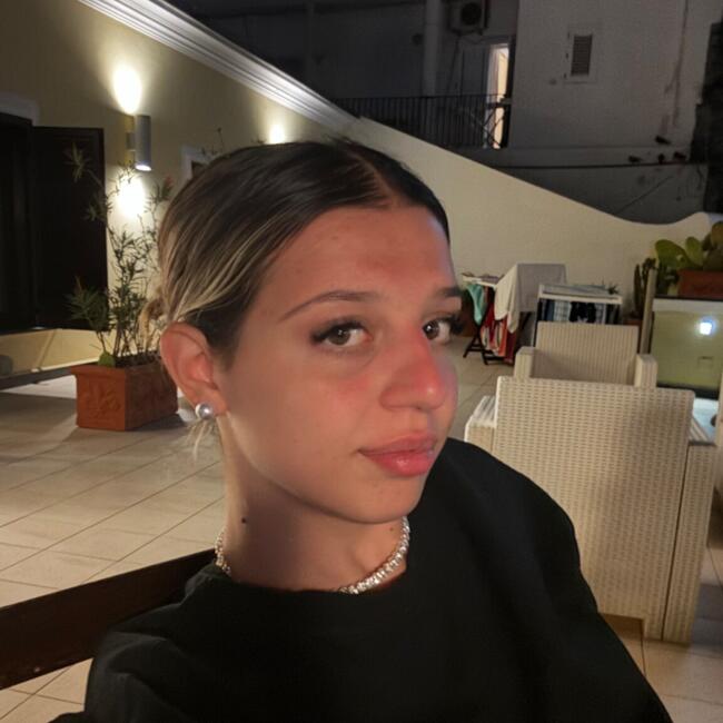 Babysitter a Pompei: Erika