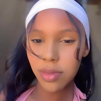 Babysitter Olinda: Tailane Silva
