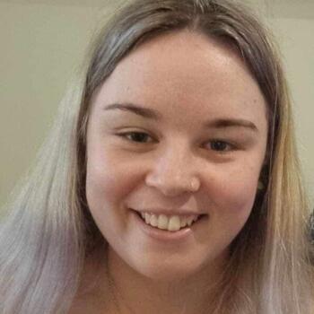Babysitter in Melbourne: Chloe