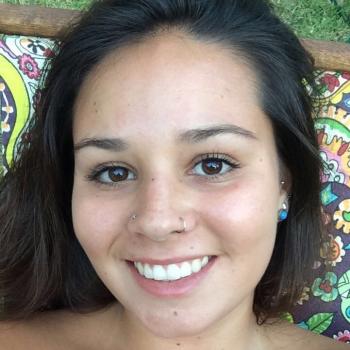 Babysitter Lisboa: Dora