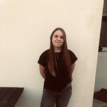 Babysitter in Sainte-Soulle: Evie