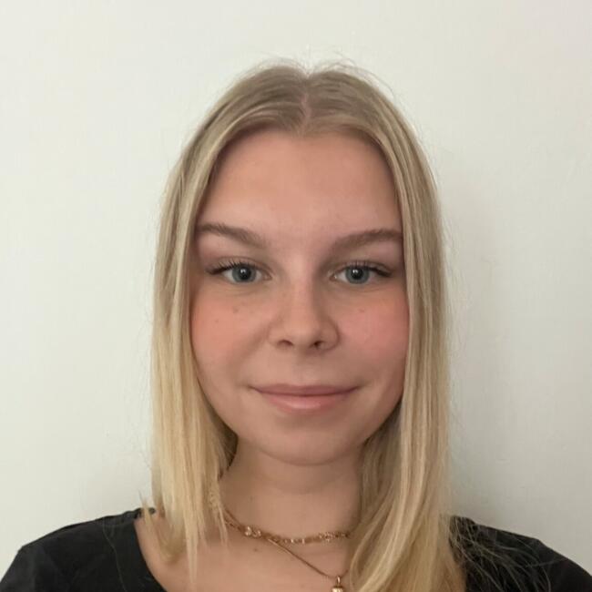 Babysitter in Sydney: Sienna