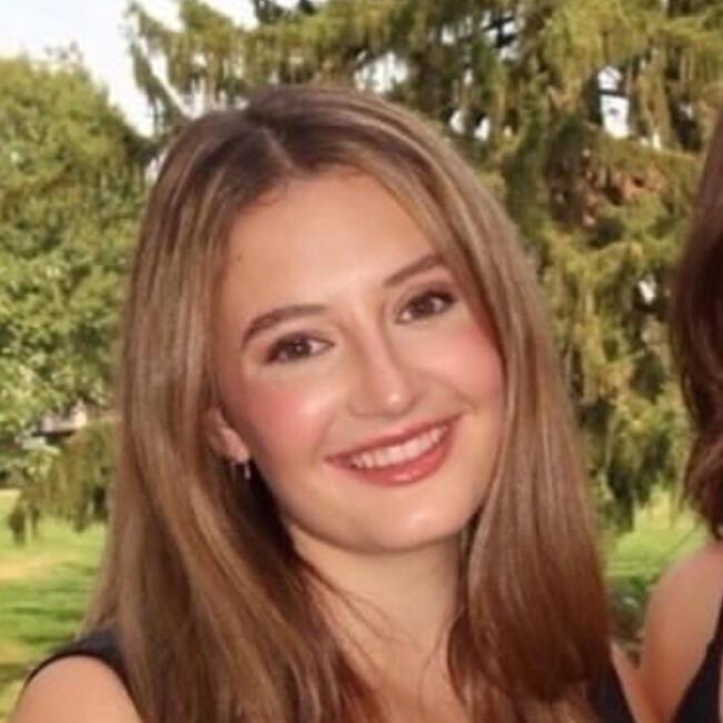 Babysitter in Virginia Beach: Elise