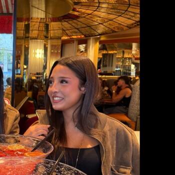 Babysitter in Paris: Alaa