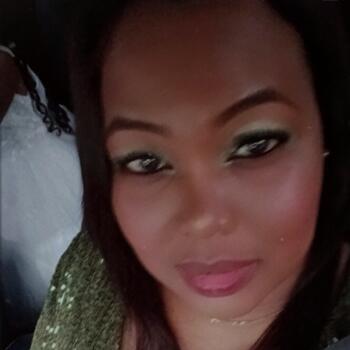 Babysitter Panama City: Isarelys