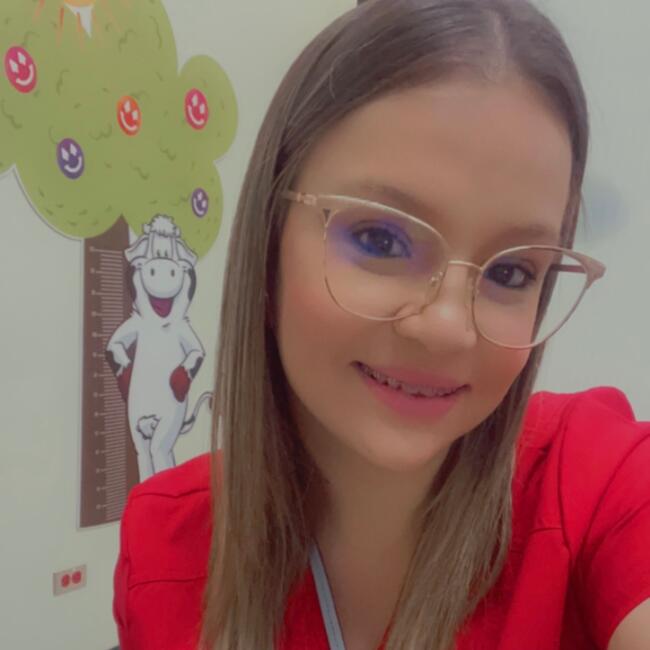 Babysitter in Heredia: Paola