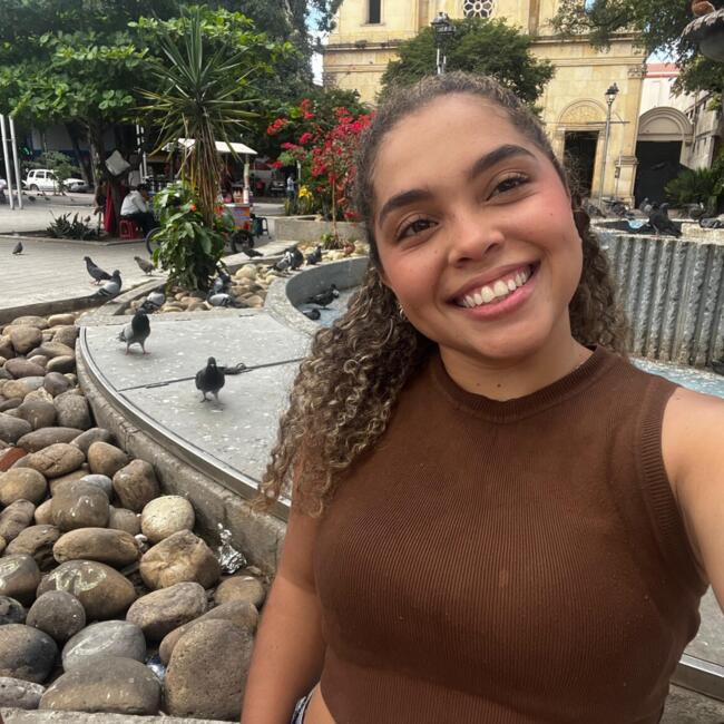 Niñera en Soledad: Nailed