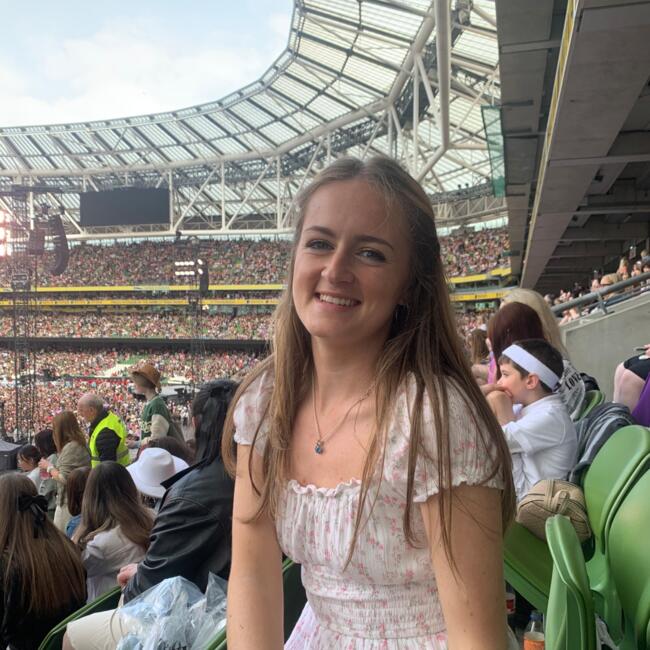 Babysitter in Vancouver: Roisin