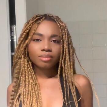 Babysitter in Tourcoing: Djanilie