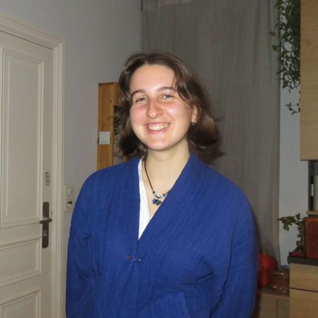 Babysitter in Clermont-Ferrand: Joanna