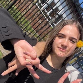 Baby-sitter Ostricourt: Fiona