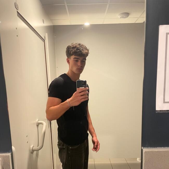 Babysitter in Saint-Médard-en-Forez: Erwan