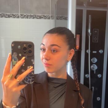 Babysitter Saint-Louis-de-Montferrand: Loane