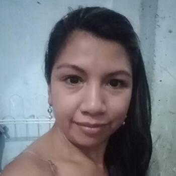 Niñera Pasaje: Bertha Yesenia