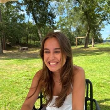 Babysitter in Heugas: Celeste