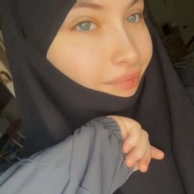 Babysitter in Loos: Amélie