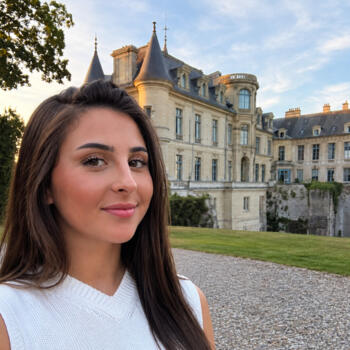 Babysitter in Paris: Juliette