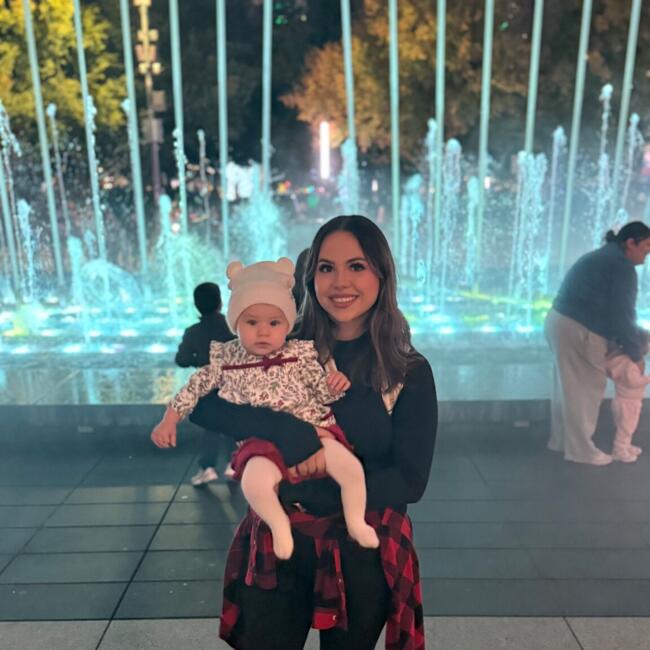 Babysitter in Pasadena: Angela