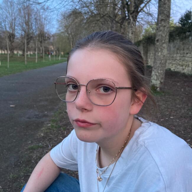 Babysitter in Parçay-Meslay: Enora