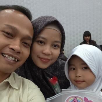 Lowongan pekerjaan babysitting di Karawang (Kabupaten Karawang): lowongan pekerjaan babysitter Eko