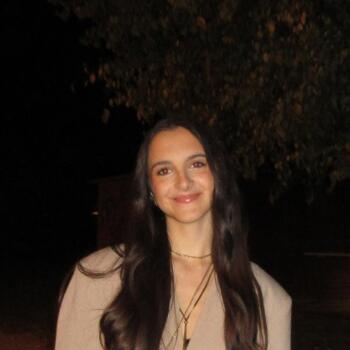 Babysitter em Leiria: Íris