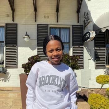 Babysitter Pretoria: Angela