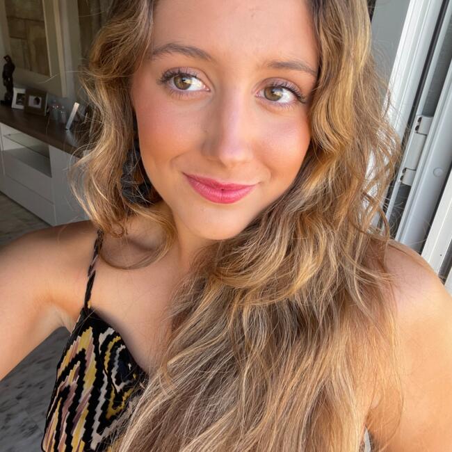 Babysitter in The Hague: Paola