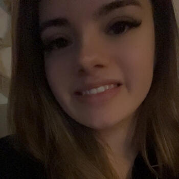 Babysitter in La Rochelle: Léa