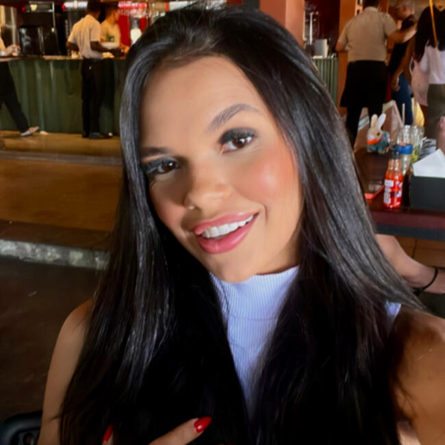 Babysitting job in Barra dos Coqueiros: Maria Eduarda