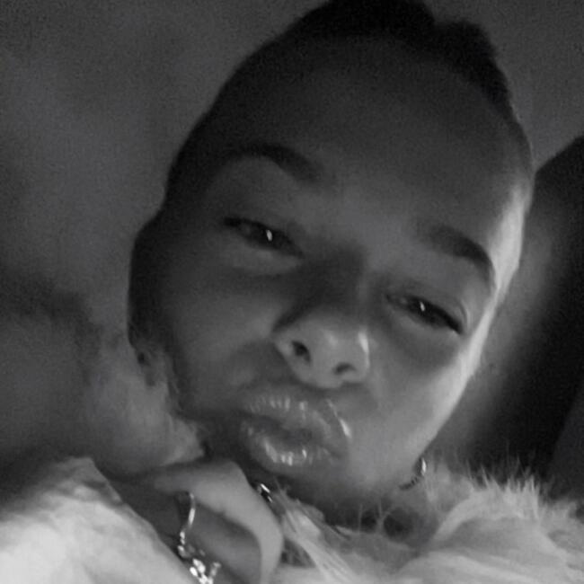 Babysitter in Mantry: Lana