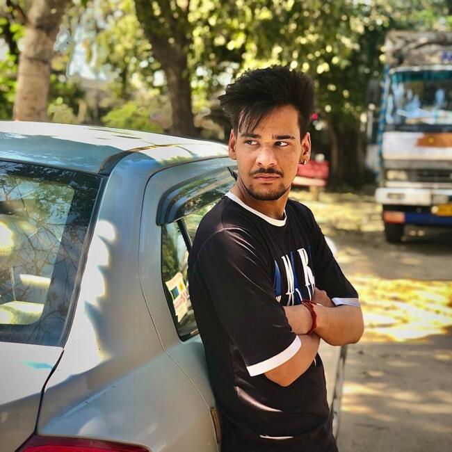 Babysitter in Ludhiana: Honey