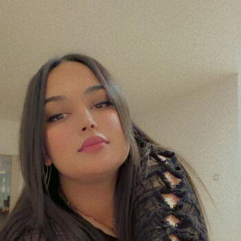 Babysitter in Dunkirk: Ibtissem