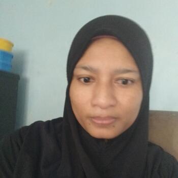 Baby-sitter in Kuala Lumpur: Hariah