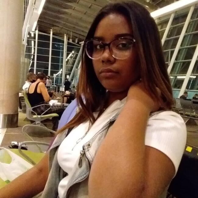 Babysitting job in Belém: Camille