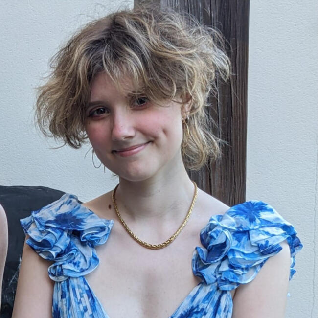 Babysitter in Montbonnot-Saint-Martin: Alice