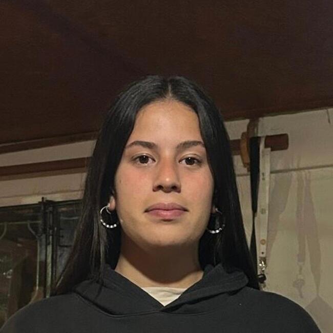 Babysitter in Paysandú: Jana