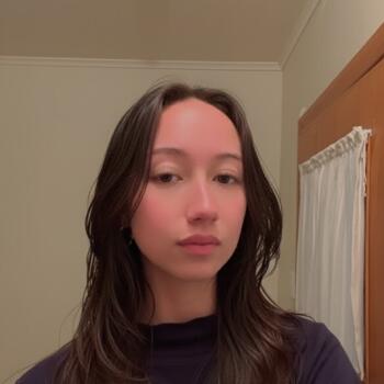 Babysitter in Whakatane: Bobbigirl