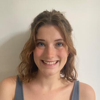 Babysitter in Plymouth: Laura