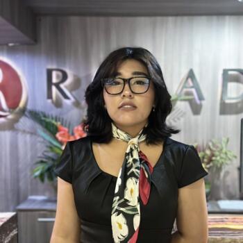 Niñera Canto del Llano: Melody María