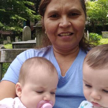 Babysitter in Allentown: Elma Muñoz