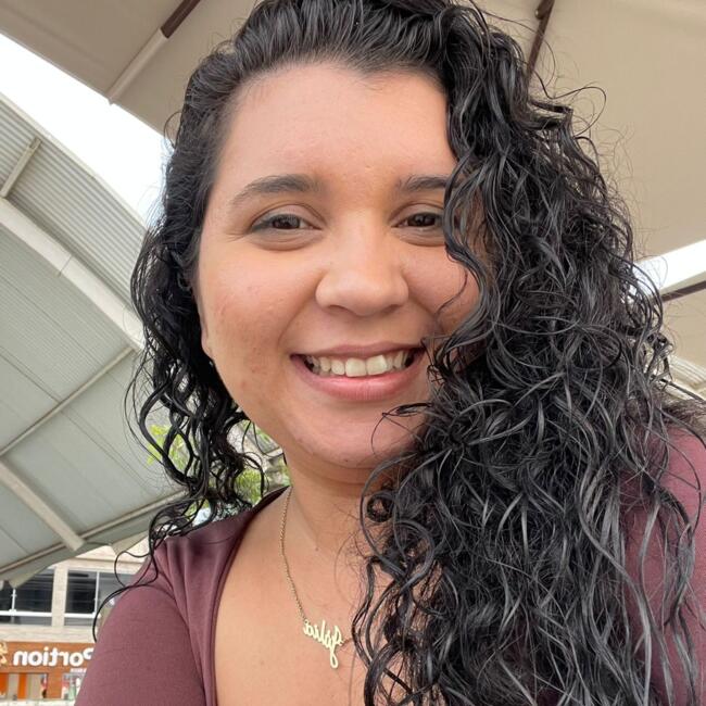 Babysitter in Cariacica: JULHA