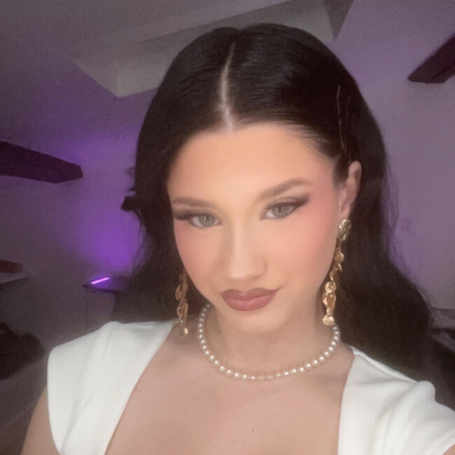 Babysitter in Saintes: Cloe