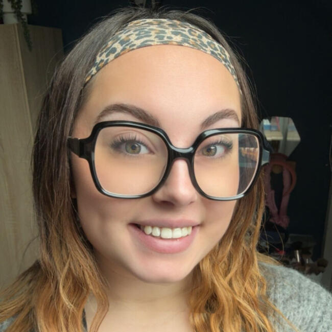 Babysitter in Sailly-Labourse: Leelou