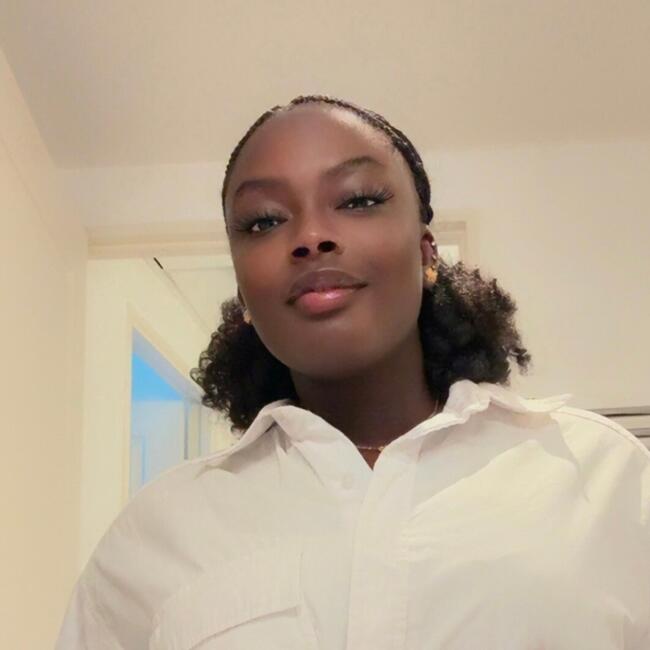 Babysitter in Lons-le-Saunier: Ndeye diouf